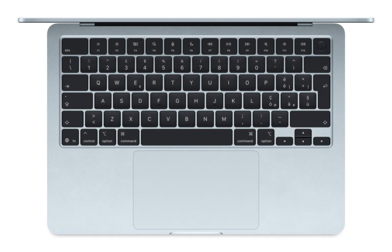 m4-blue-02 Apple MacBook Air 13,6" 2025 M4/16/256GB SSD 8C GPU błękitny